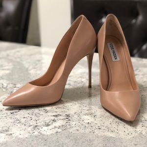 Steve Madden Daisie Blush Leather Pump